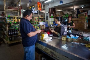 Ni 20 salarios mínimos cubren la canasta básica familiar en Venezuela