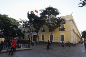 Gobierno bolivariano rechazó la prolongación de “sanciones ilegítimas” de la UE