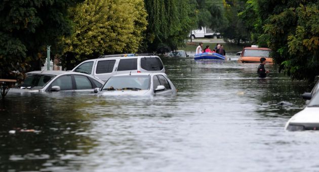 Al menos cuatro mil personas siguen evacuadas por inundaciones en Argentina