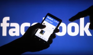 Detienen a mujer por intentar vender a su hijo en Facebook