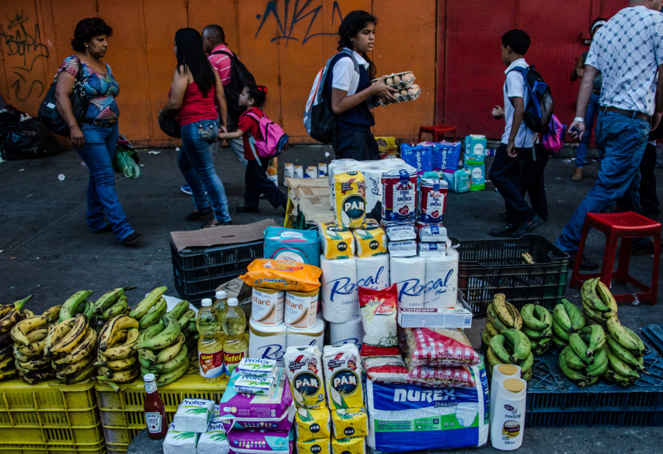Aterrizando en Venezuela: En busca de desodorante en el mercado negro