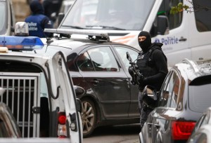 Dos detenidos en allanamientos en Bélgica por atentados de París