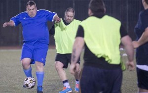 Crean en Inglaterra la primera liga de fútbol para personas con obesidad