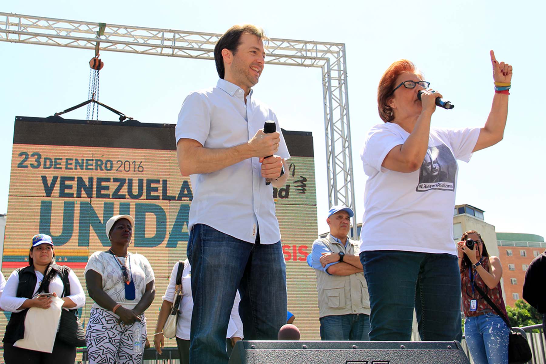 Helen Fernández: Tanto hoy  como ayer la conquista de la Democracia depende del Poder de la Gente