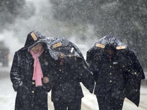 China eleva la alerta por el peor frente frío en décadas