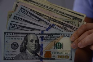 Simadi supera la barrera de los 200 bolívares por dólar