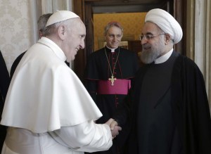 El presidente de Irán pidió al papa Francisco que rece por él