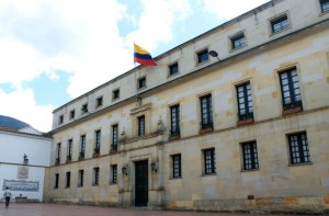 Gobierno colombiano rechaza declaraciones de presidente de Panamá contra proceso de paz (Comunicado)