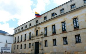 Colombia insta a reanudar mesa de diálogo en Venezuela (COMUNICADO)