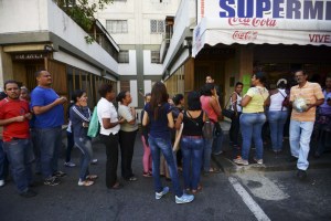 El 80% de los venezolanos no puede costear alimentos y medicinas
