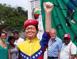 Conoce al Chávez que desfilará en los carnavales de Brasil (foto)