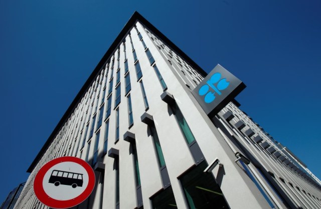 El logo de la OPEP visto en la sede del organismo, en Viena, Austria (REUTERS/Heinz-Peter Bader)