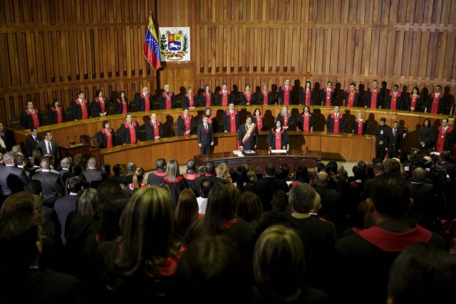  Maduro asiste al inicio del año judicial (REUTERS/Marco Bello)