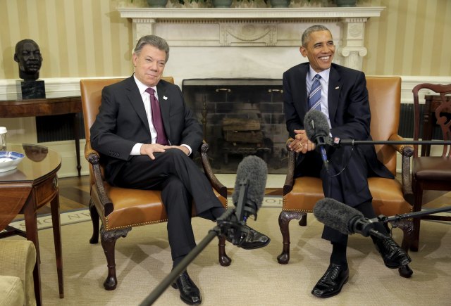 U.S. President Barack Obama speaks during a bilateral meeting with Colombia's President Juan Manuel Santos in the Oval Office of the White House in Washington February 4, 2016. REUTERS/Joshua Roberts