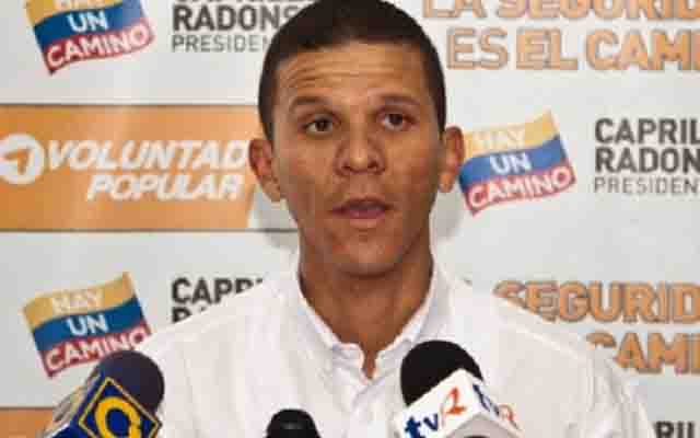 Gilber Caro, detenido sin poder defenderse, es trasladado a la cárcel 26 de Julio en Guárico