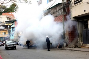 Alcaldía de Baruta intensifica labores de fumigación en el municipio