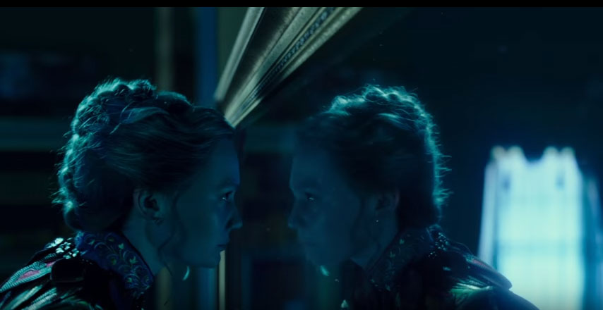 La voz de Alan Rickman vuelve a escucharse en el nuevo tráiler de ‘Alicia a través del espejo’ (Video)