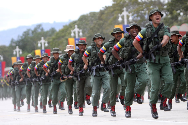 Soldados asesinan a sargento por un fusil en Ciudad Bolívar