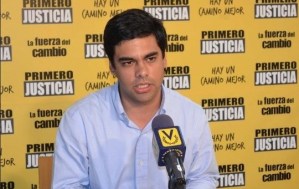 Ángel Alvarado: La crisis venezolana sólo se podrá superar tras un cambio de Gobierno