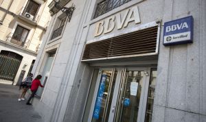 BBVA y Mapfre devalúan el tipo de cambio en el registro de sus operaciones en Venezuela