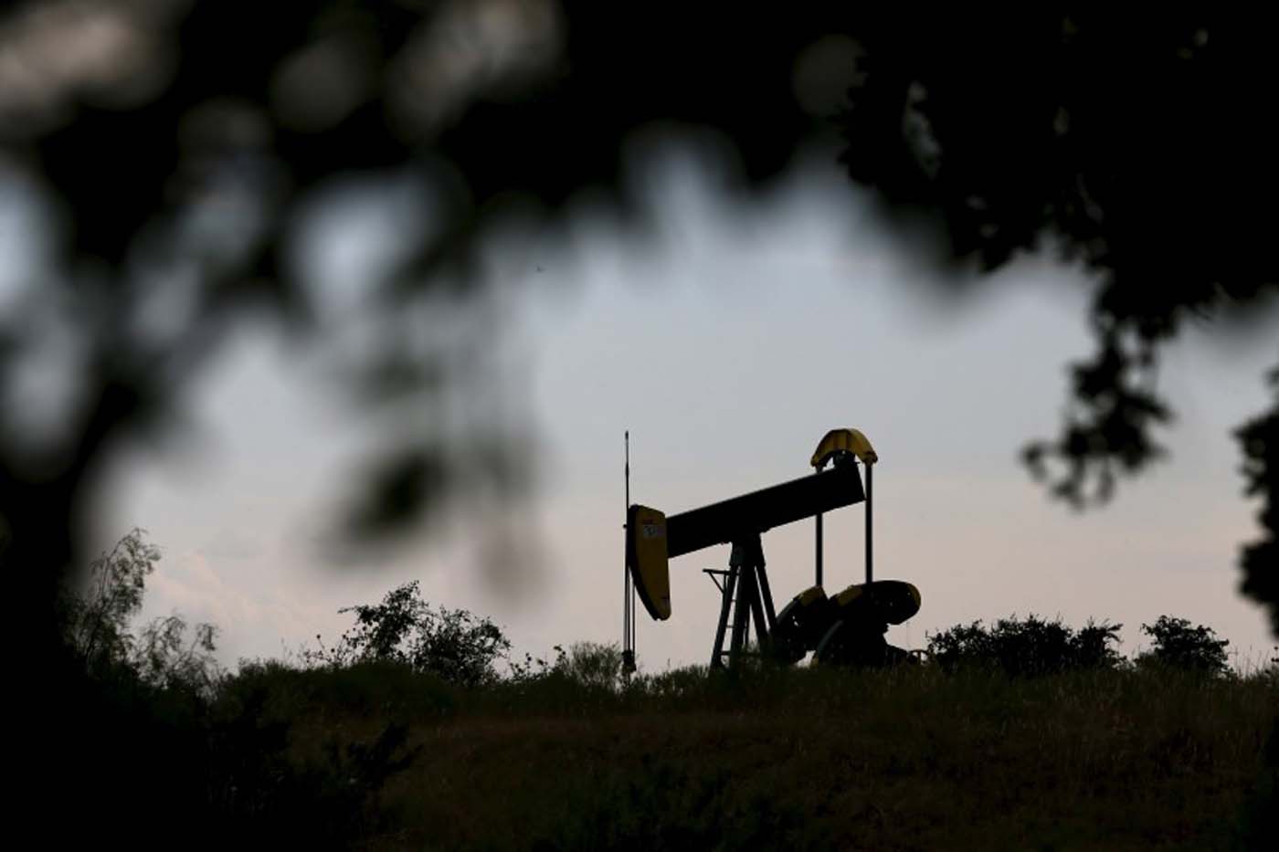 Precio del petróleo cerró a la baja en Nueva York a 45,92 dólares