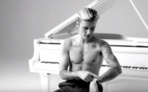 (VIDEO) Justin Bieber confiesa que trató de cubrir su tatuaje de Selena Gomez