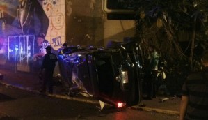 Vehículo cayó desde autopista Francisco Fajardo a parte baja de C.C El Recreo
