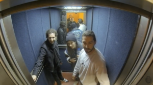 ¡Más loco que nunca! Shia LaBeouf se encierra en un ascensor por 24 horas (EN VIVO)