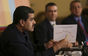 En Julio, la producción petrolera de Venezuela continuó cayendo