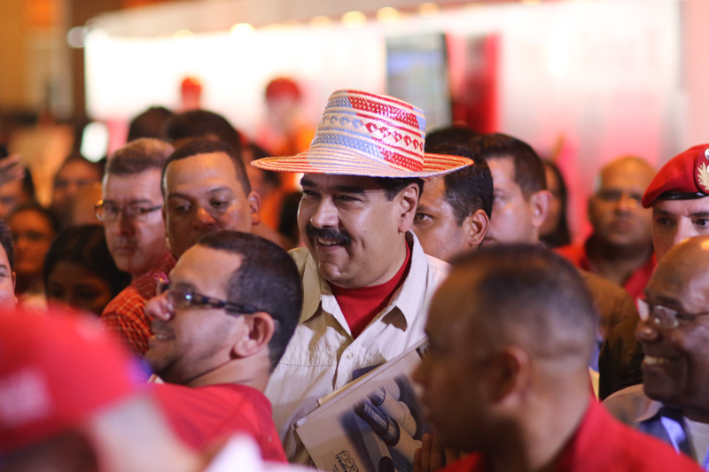 Maduro crea la Corporación Nacional Productiva y el Sistema Empresarial Socialista