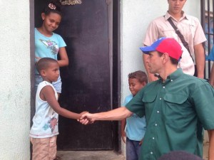 Capriles dice que es fascismo negarle la comida al pueblo en tiempos de crisis