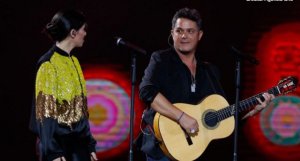 VIDEO: El error de esta cantante en Viña del Mar durante dúo con Alejandro Sanz