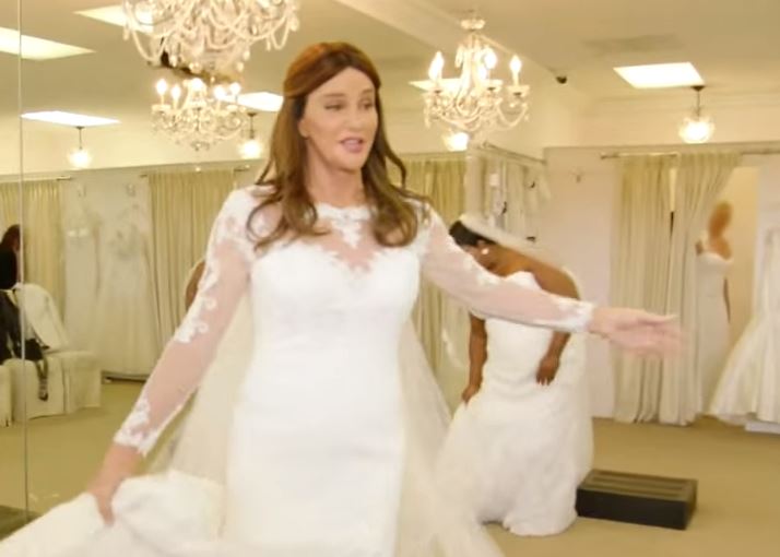 Caitlyn Jenner ya tiene vestido de novia (video)