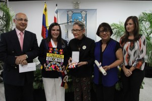 Eveling de Rosales otorgó “Orden San Sebastián” a fundación en Maracaibo
