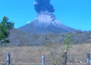 Volcán Momotombo de Nicaragua registra dos nuevas explosiones