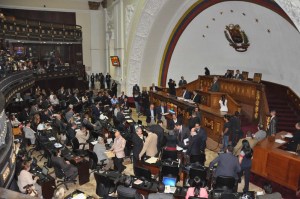 Chavismo rechaza Ley de Cestatickets por falta de dinero… ¿Y los 10 aumentos salariales de Maduro qué?