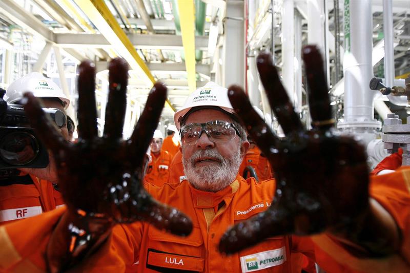 Ministerio Público de Brasil cree que Lula se enriqueció de manera ilícita con Petrobras