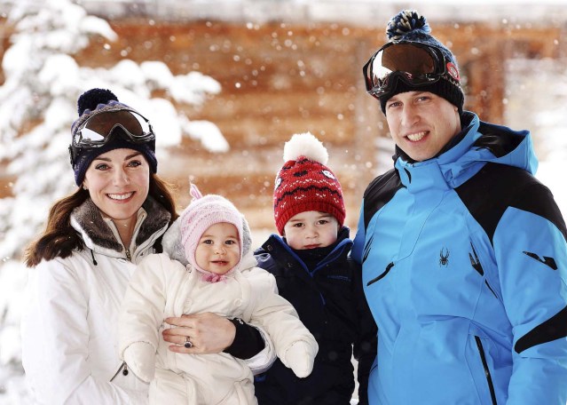 Britain's Prince William and his wife Catherine, Duchess of Cambridge, pose with their children Princess Charlotte and Prince George (2nd R), during their skiing break in the French Alps, in this pool photograph dated March 3, 2016, and released in London March 7, 2016.   REUTERS/John Stillwell/pool  TPX IMAGES OF THE DAY NO COMMERCIAL OR BOOK SALES. NO SALES. FOR EDITORIAL USE ONLY. NOT FOR SALE FOR MARKETING OR ADVERTISING CAMPAIGNS.