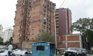 En el limbo propietarios de edificios invadidos en Barquisimeto