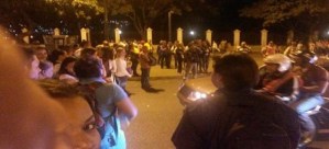 Varguenses protestaron ante incremento del pasaje en la ruta Caracas-La Guaira