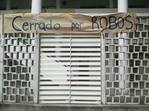 Vandalismo obliga al cierre del Instituto de Medicina Tropical de la UCV