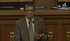 Earle Herrera participa en debate sobre el narcotráfico en la AN y menciona a los “narcosobrinos”