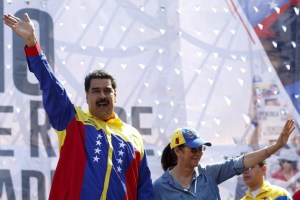 Maduro y Cilia se tongonean en cadena mientras Venezuela se cae a pedazos
