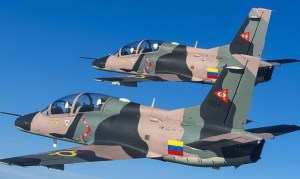 En plena crisis económica, llegan de China 6 nuevos aviones de guerra K8