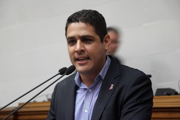 Olivares: Le  exigimos al CNE que active el Referendo Revocatorio Presidencial