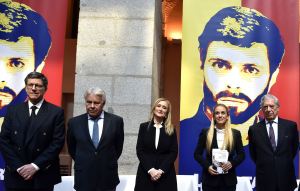 Vargas Llosa y Felipe González: La cárcel ha “engrandecido” a Leopoldo López