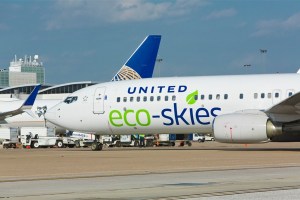United Airlines hace historia al incluir vuelos de itinerario regular con biocombustible sustentable