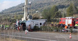 Catorce muertos en accidente de un autocar de estudiantes extranjeros en España