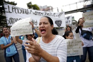 Médicos apuestan a la calidad pese a la crisis