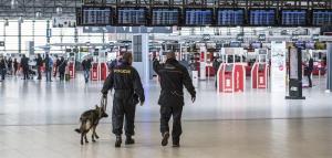 Caen acciones de aerolíneas y agencias de viajes europeas por los ataques de Bruselas